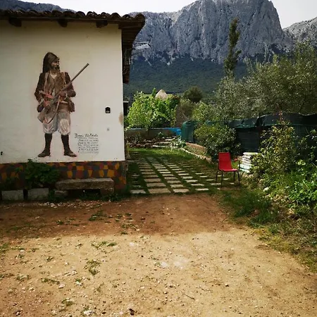 Pinnettu Sardo Casa Di Campagna In Ecosistema Insetti E Animaletti Simpatici In Condivisione,Leggere Attentamente Prima Di Prenotare * Oliena