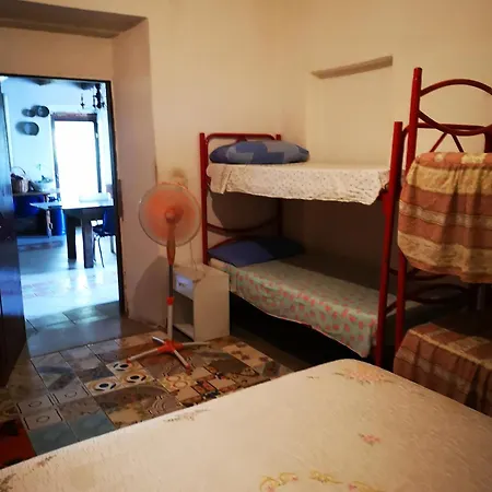 Pinnettu Sardo In Ecosistema Insetti E Animaletti Simpatici In Condivisione,leggere Attentamente Prima Di Prenotare * Oliena