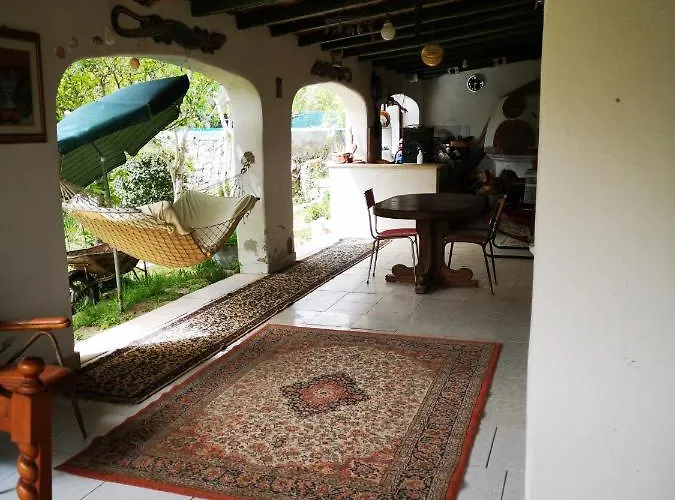 Pinnettu Sardo In Ecosistema Insetti E Animaletti Simpatici In Condivisione,leggere Attentamente Prima Di Prenotare * Oliena